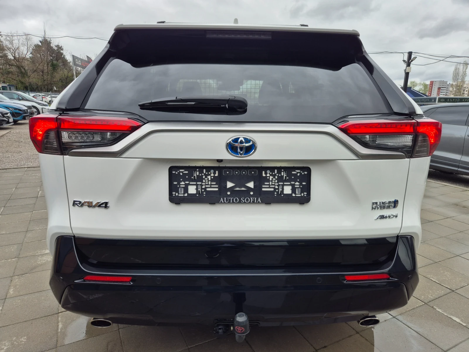 Toyota Rav4 AWD Plug-in Hybrid  - изображение 6