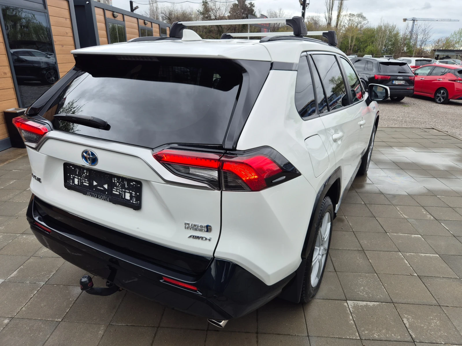 Toyota Rav4 AWD Plug-in Hybrid  - изображение 5