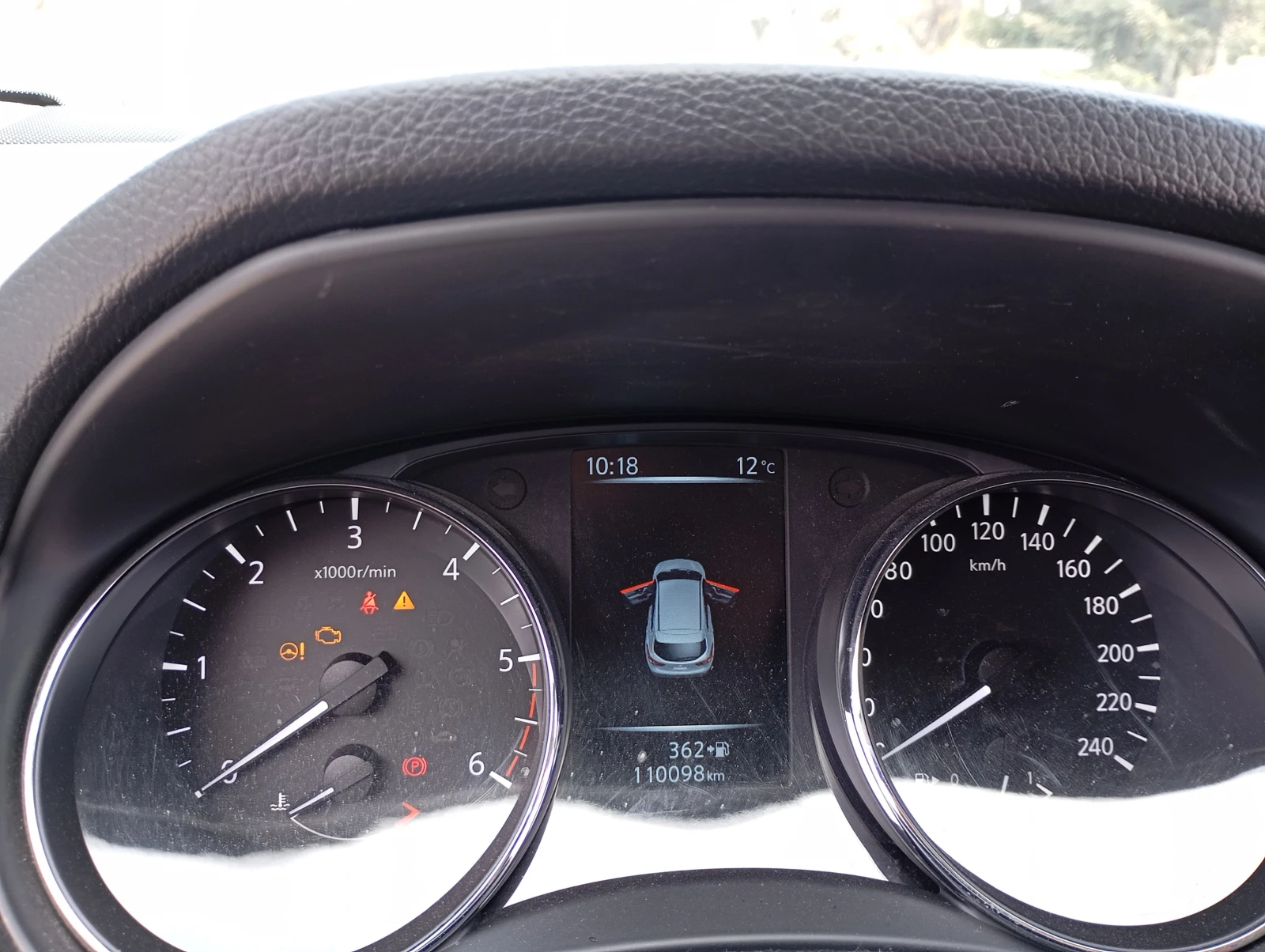 Nissan Qashqai 1.6 dCi 4x4, снимка 9 - Автомобили и джипове - 54227897