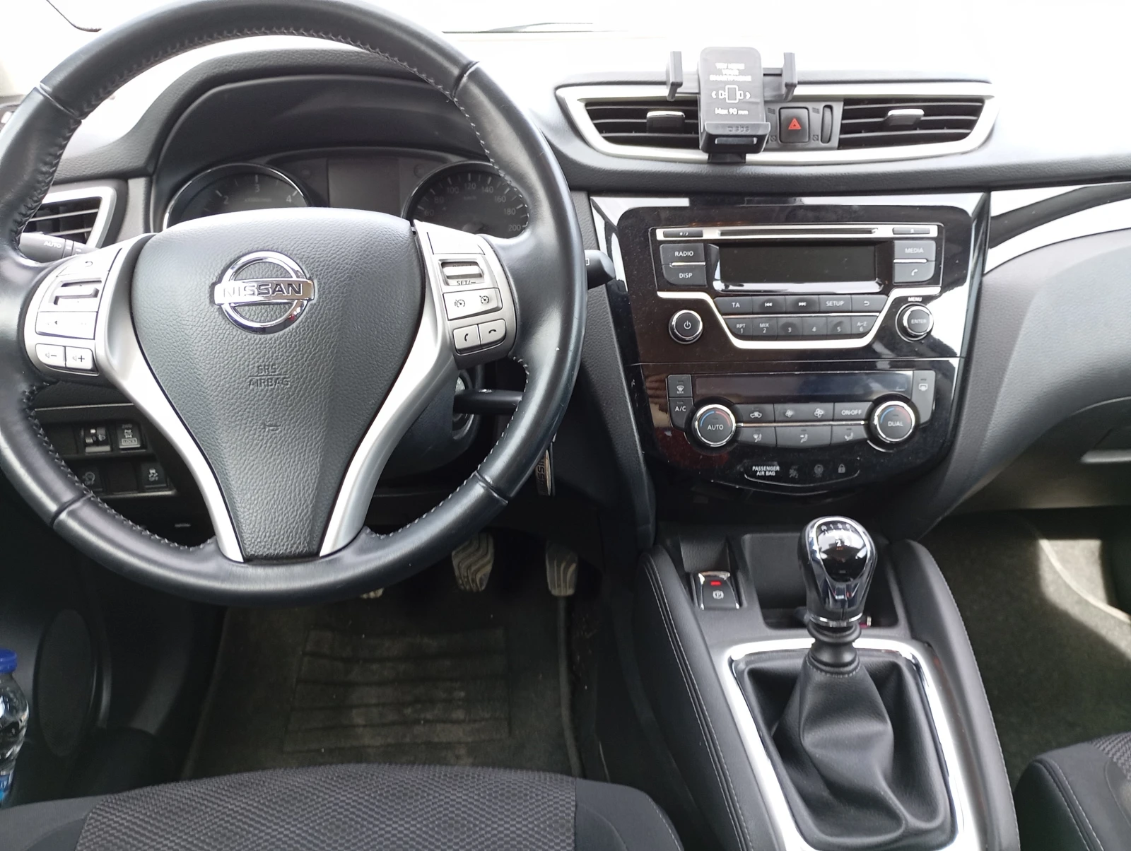 Nissan Qashqai 1.6 dCi 4x4, снимка 8 - Автомобили и джипове - 54227897