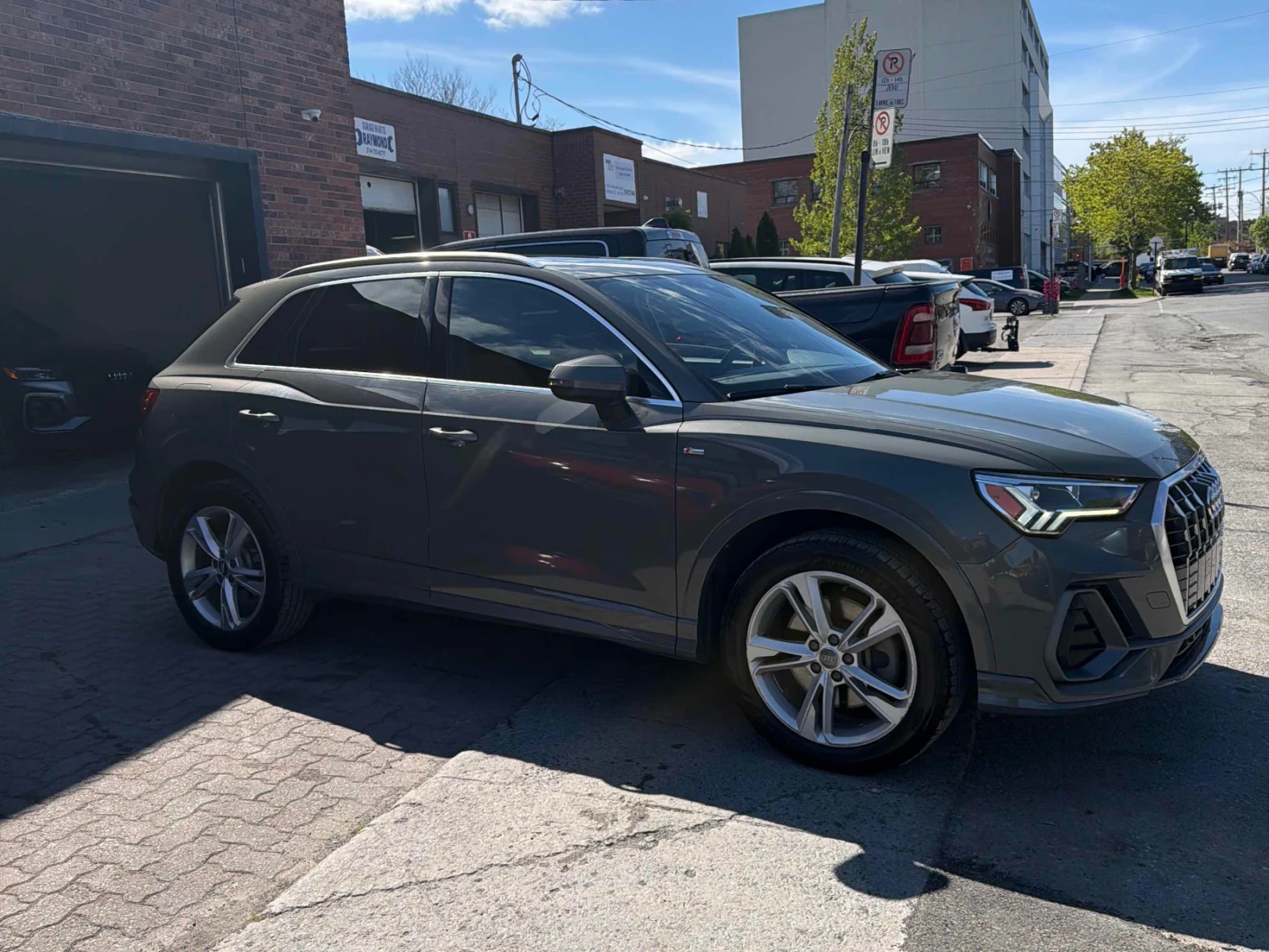 Audi Q3 ДИСТРОНИК * ПОДГРЕВ * ПАНОРАМА * CARFAX, снимка 3 - Автомобили и джипове - 54671997