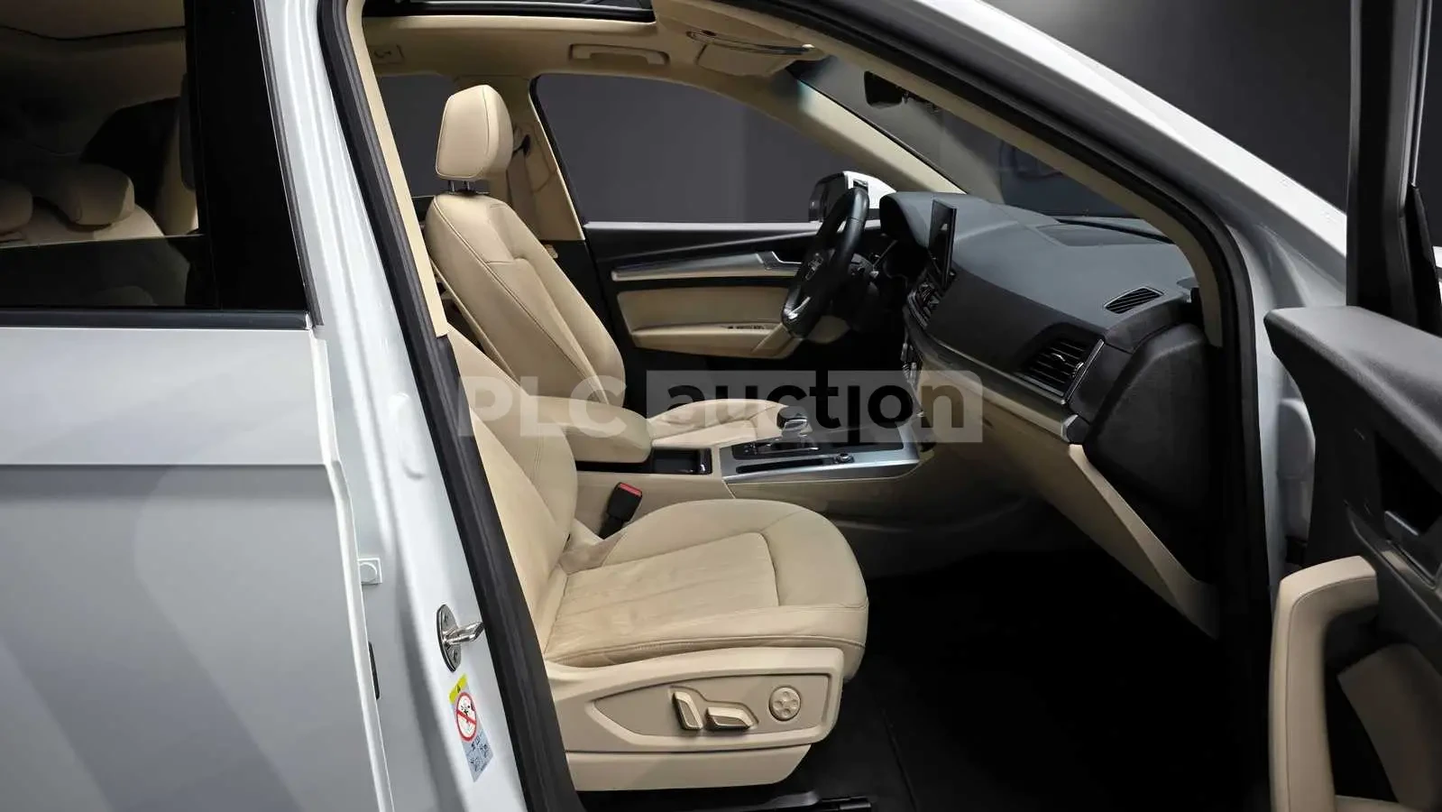 Audi Q5 45TFSI QUATTRO| КАМ| ПОДГРЕВ| PANO| ВКЛ.ТЕХНОТЕСТ, снимка 9 - Автомобили и джипове - 54997504
