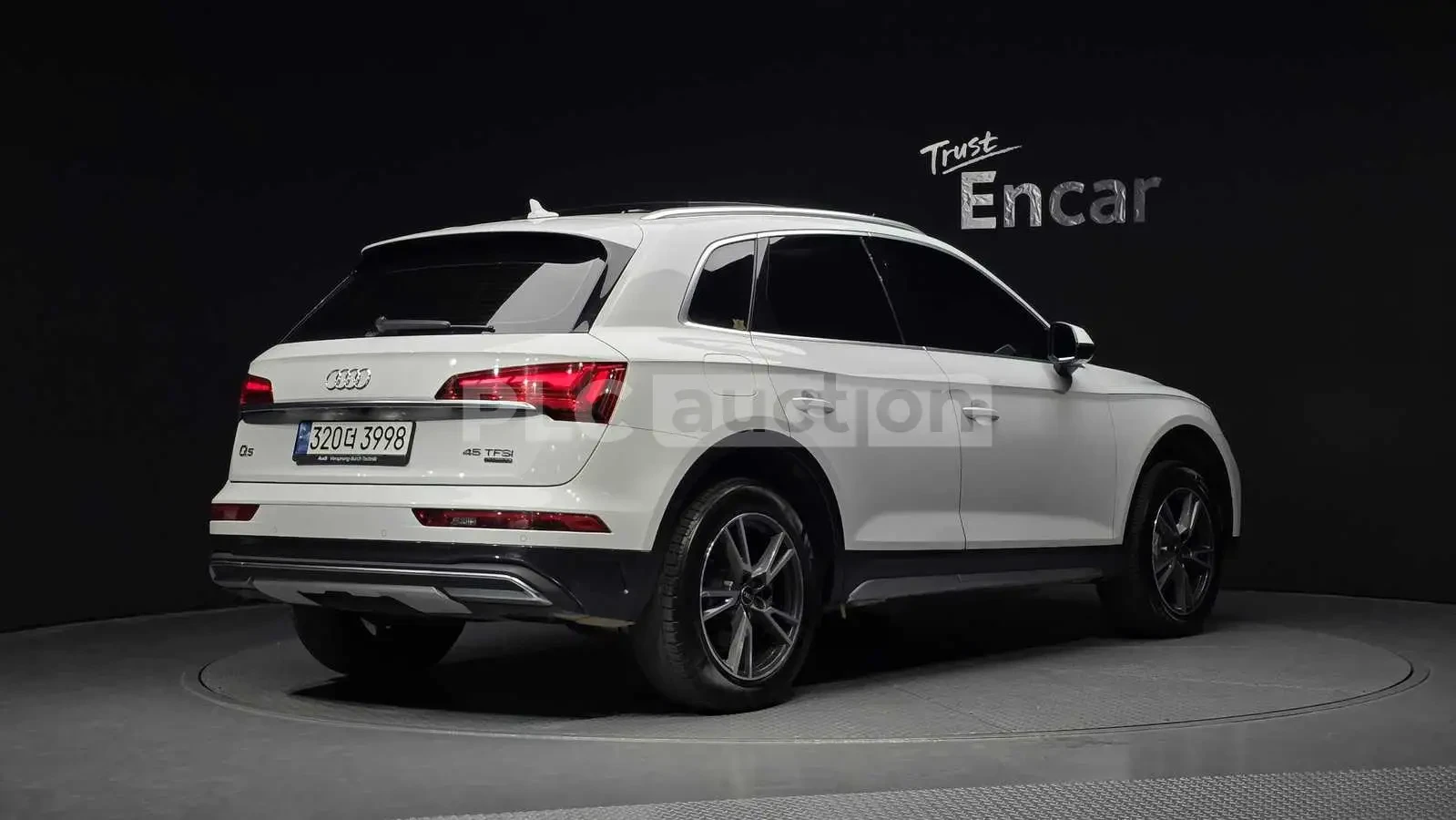 Audi Q5 45TFSI QUATTRO| КАМ| ПОДГРЕВ| PANO| ВКЛ.ТЕХНОТЕСТ, снимка 2 - Автомобили и джипове - 54997504