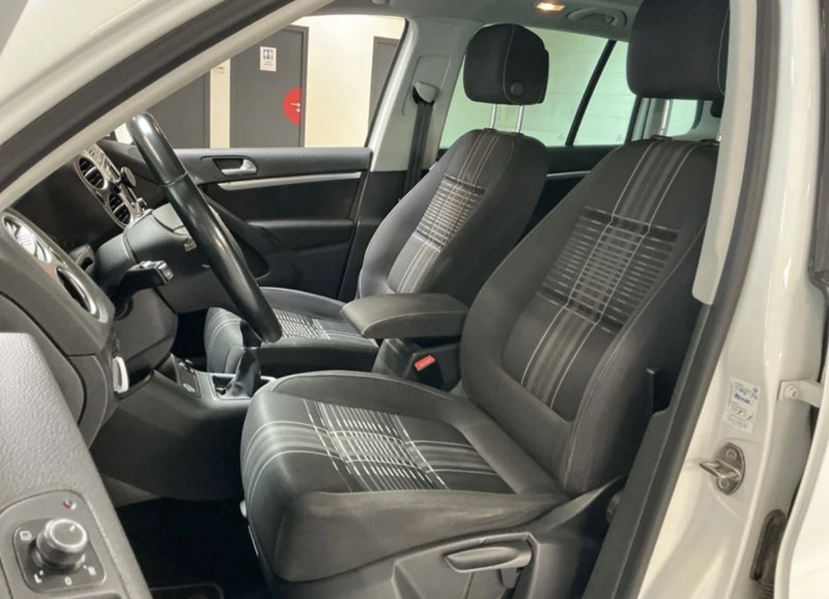 VW Tiguan 2.0TDI/ОЧАКВАН ВНОС/СЕРВИЗНА ИСТОРИЯ/, снимка 9 - Автомобили и джипове - 55124255