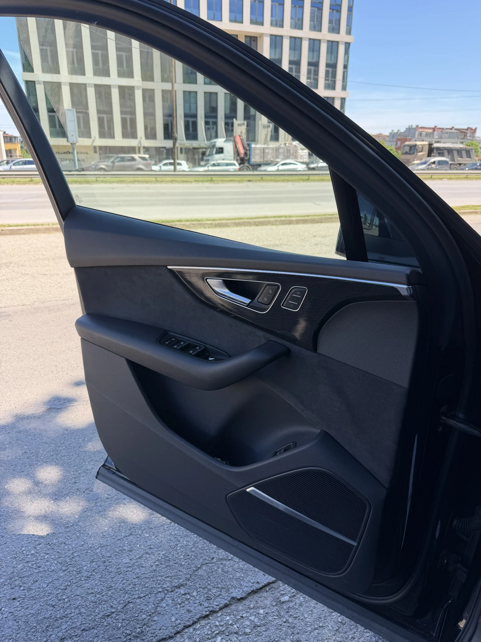 Audi Q7 S Line, снимка 14 - Автомобили и джипове - 56253959