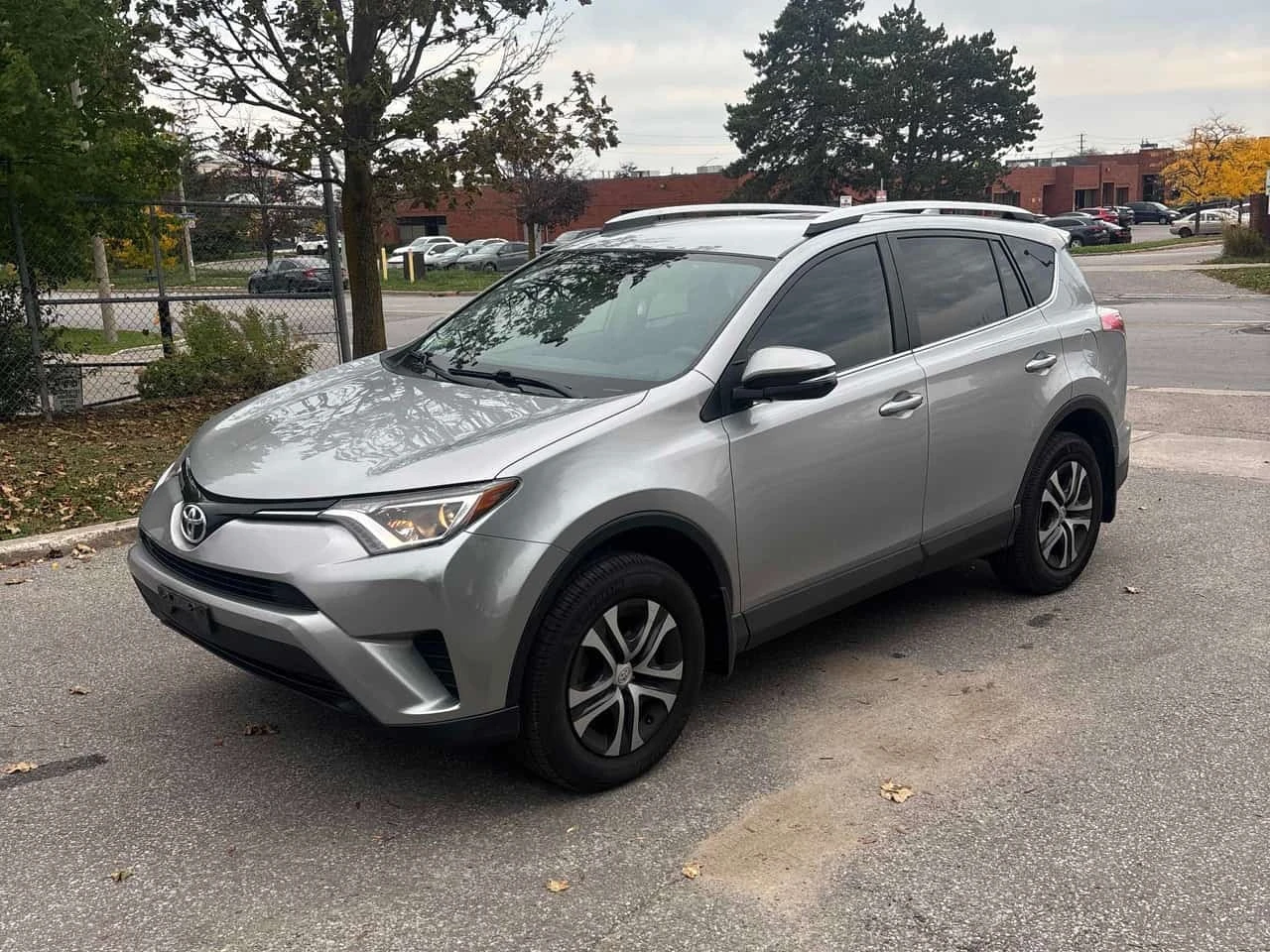Toyota Rav4 LE / CARFAX / АВТОКРЕДИТ / ЦЕНА ДО БЪЛГАРИЯ