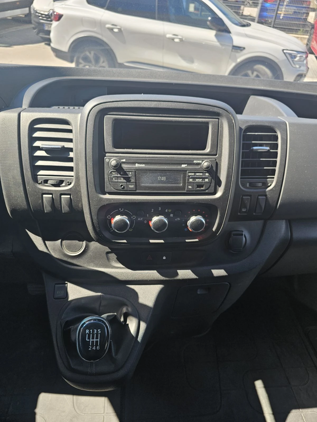 Renault Trafic 2.0 dCi 120 8+ 1, снимка 9 - Бусове и автобуси - 54936622