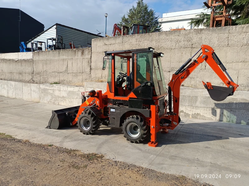 Телескопичен товарач Komatsu комбиниран багер, снимка 11 - Селскостопанска техника - 47289088