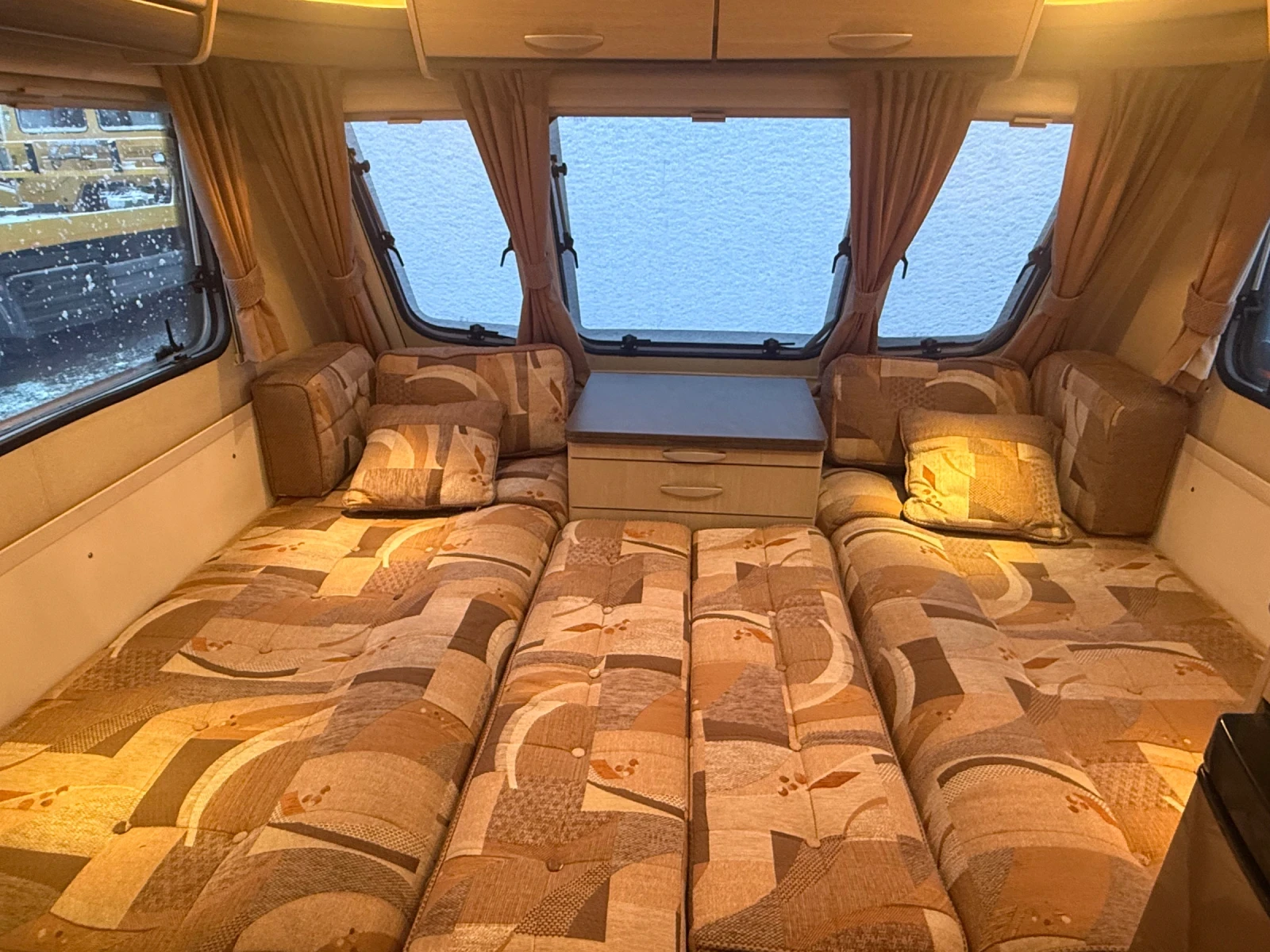 Каравана Tabbert STERLING EUROPA-ФРЕНСКАСПАЛНЯ-СЕПАРЕ/ФОРСЕЛТ/MOVЕR - изображение 10