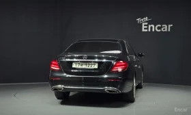 Mercedes-Benz E 300 ДИГИТАЛНО* ТАБЛО* ХЕДЪП* 360КАМЕРА* LANE* ASSIST* , снимка 4