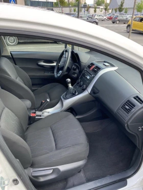 Обява за продажба на Toyota Auris 1.33i ~15 900 лв. - изображение 6