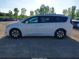 Chrysler Pacifica * HYBRID* PLATINUM* КОЖА* ПОДГРЕВ* ШИБИДАХ*  | Auto.bg — изображение 13