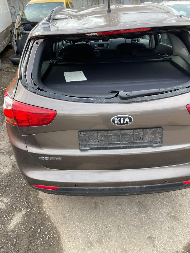 Kia Ceed, снимка 6 - Автомобили и джипове - 44125425