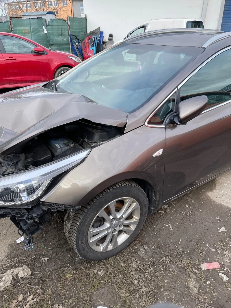 Kia Ceed, снимка 1 - Автомобили и джипове - 44125425