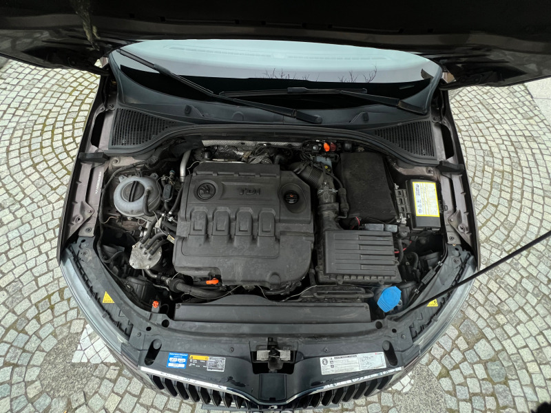 Skoda Octavia 1.6 diesel, снимка 12 - Автомобили и джипове - 45950729