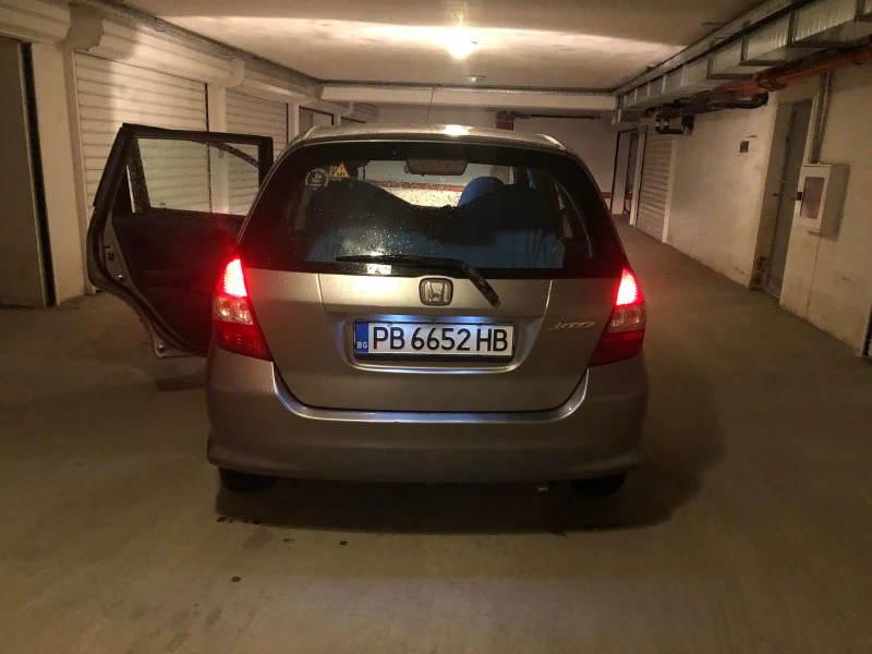 Honda Jazz Газ, снимка 9 - Автомобили и джипове - 45751142