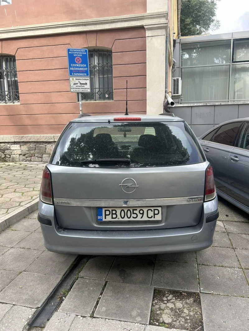 Opel Astra 1.7 CDTI, снимка 3 - Автомобили и джипове - 47489730