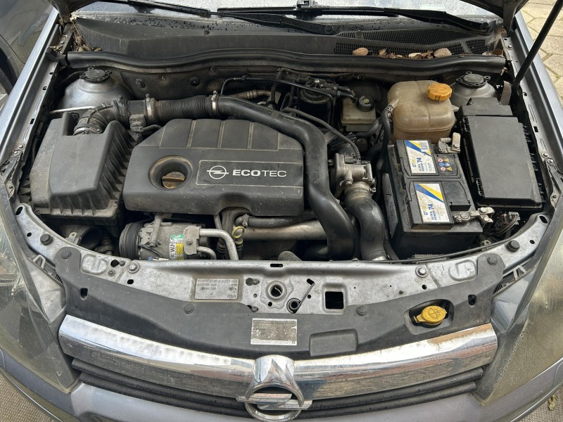 Opel Astra 1.7 CDTI, снимка 9 - Автомобили и джипове - 45957502