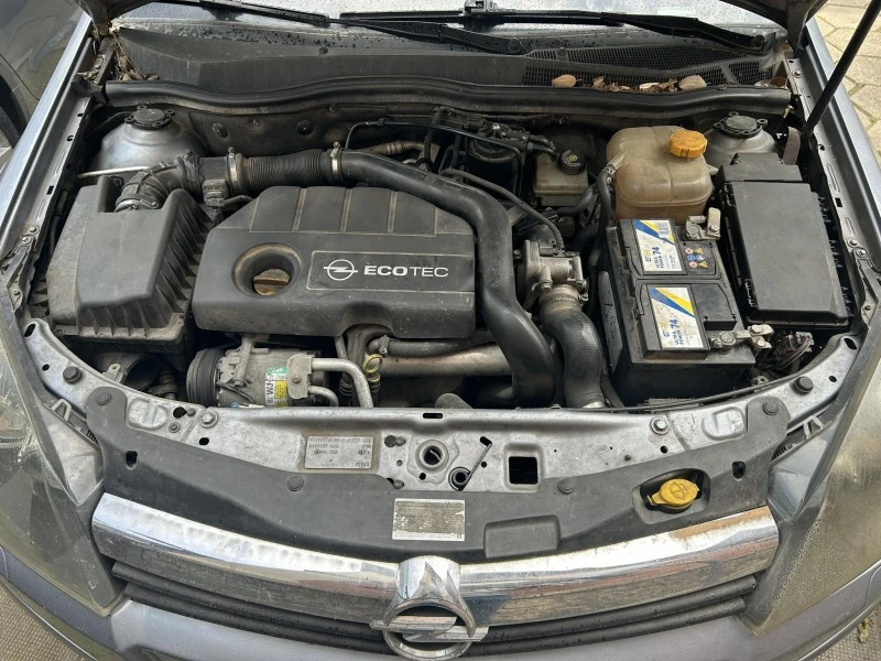 Opel Astra 1.7 CDTI, снимка 9 - Автомобили и джипове - 47489730