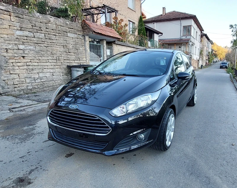 Ford Fiesta 1.2 бензин , снимка 1 - Автомобили и джипове - 47728950