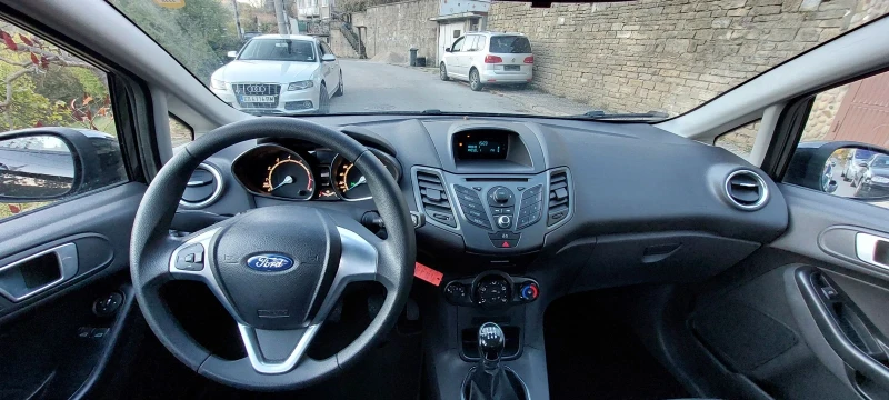 Ford Fiesta 1.2 бензин , снимка 9 - Автомобили и джипове - 47728950