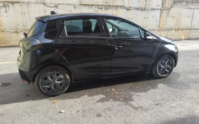 Renault Zoe, снимка 9 - Автомобили и джипове - 48100733