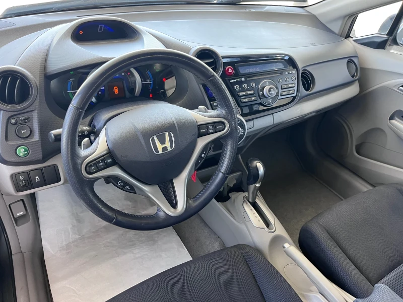 Honda Insight 1.3 Hybrid / 130.000km, снимка 9 - Автомобили и джипове - 51097888