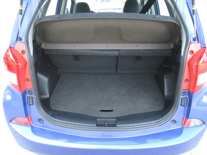 Subaru Trezia Автомат, 1, 4 D4D, снимка 5 - Автомобили и джипове - 51184010