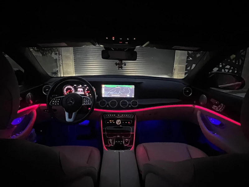 Mercedes-Benz E 300 AMG пакет, снимка 17 - Автомобили и джипове - 52645867