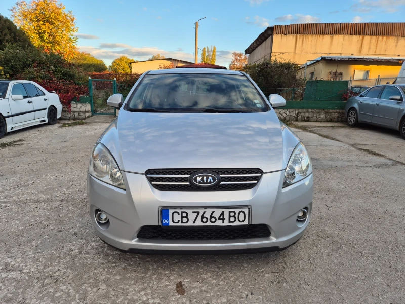 Kia Ceed 1.4 Газ!, снимка 8 - Автомобили и джипове - 52578502