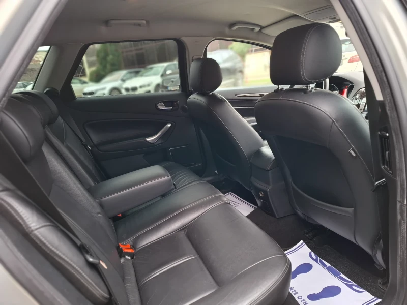 Ford Mondeo 2.0HDI 136hp * GHIA * КЛИМАТРОНИК * NAVI * EURO 4, снимка 13 - Автомобили и джипове - 52814692