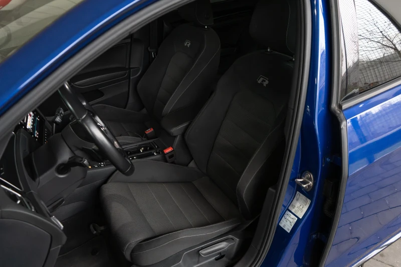 VW Golf R MK 7.5 AKRAPOVIC От Порше София, снимка 13 - Автомобили и джипове - 52853831
