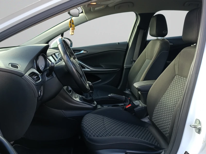 Opel Astra K 1.6 TDCi / 110 HP EURO6, снимка 10 - Автомобили и джипове - 53229573
