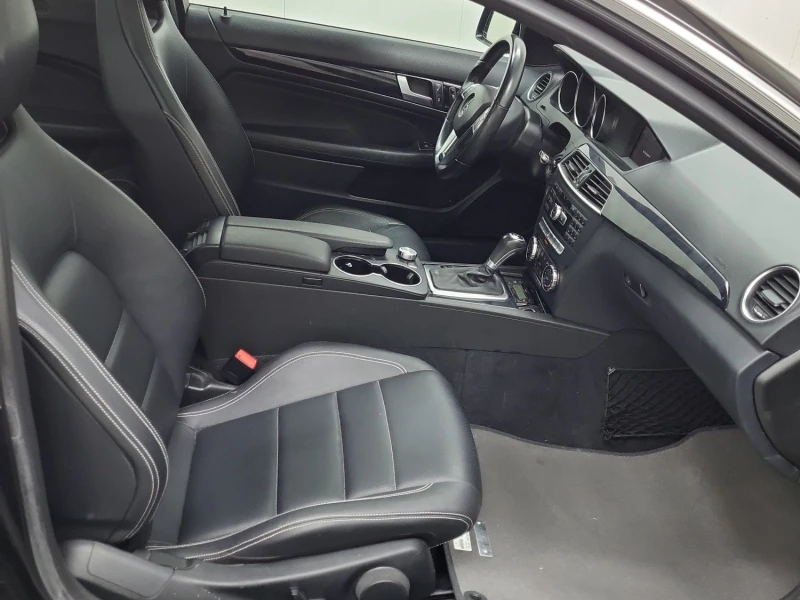 Mercedes-Benz C 350 * * CARFAX * * АВТО КРЕДИТ * * , снимка 11 - Автомобили и джипове - 53234020