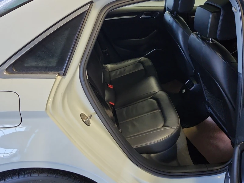 Audi A3 4X4* TECHNIK* VIRTUAL DASH* АвтоКредит(ЦЕНА ДО БГ), снимка 10 - Автомобили и джипове - 53516313