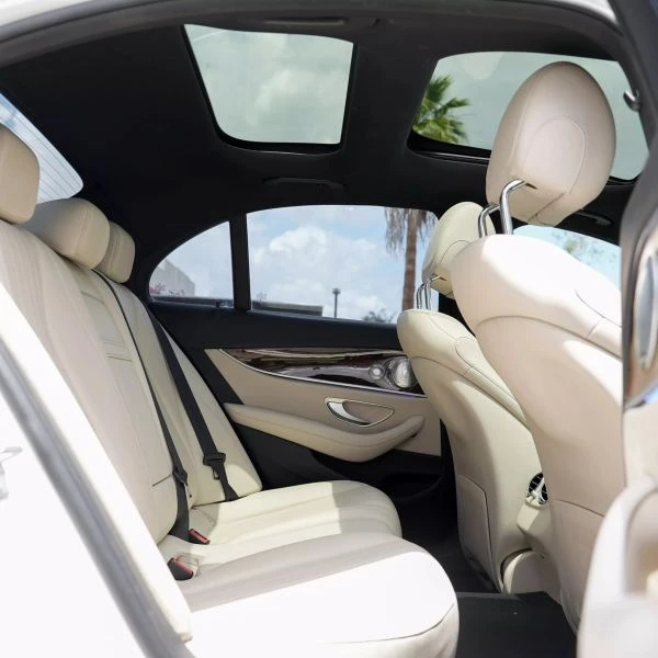 Mercedes-Benz E 300 AMG* PACK* BURMESTER* ПОДГРЕВ* МЪРТВА* ТОЧКА* КАМЕ - 31999 лв. - 78854361 | Car24.bg