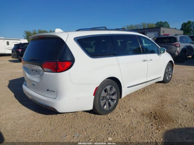 Chrysler Pacifica * HYBRID* PLATINUM* КОЖА* ПОДГРЕВ* ШИБИДАХ* , снимка 4 - Автомобили и джипове - 54903177