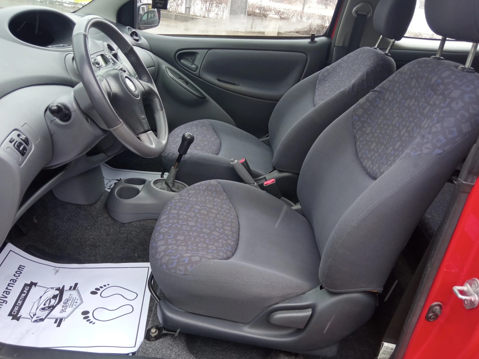 Toyota Yaris 1.3 VVT-I - изображение 8