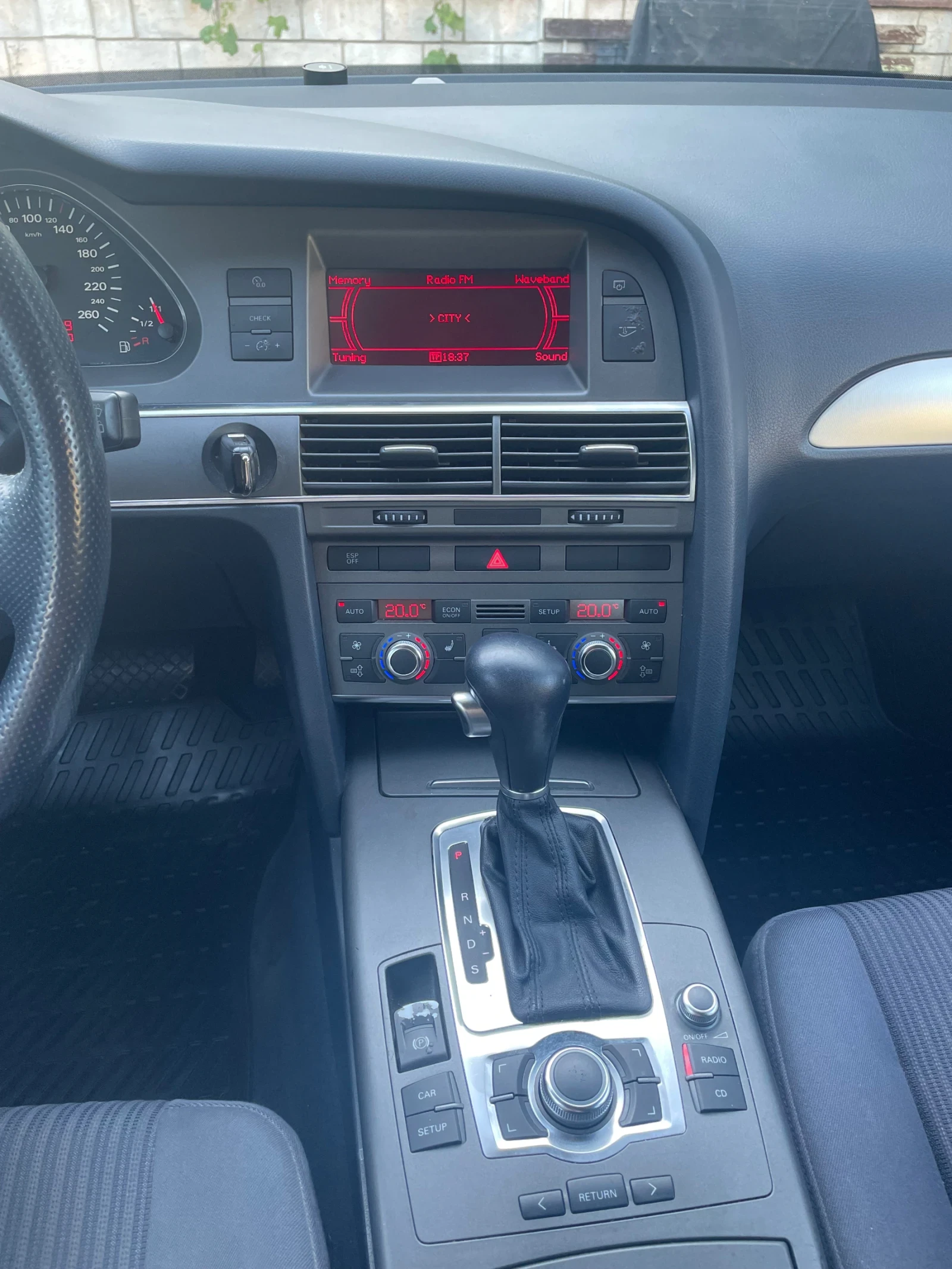 Audi A6 2.0 - изображение 10