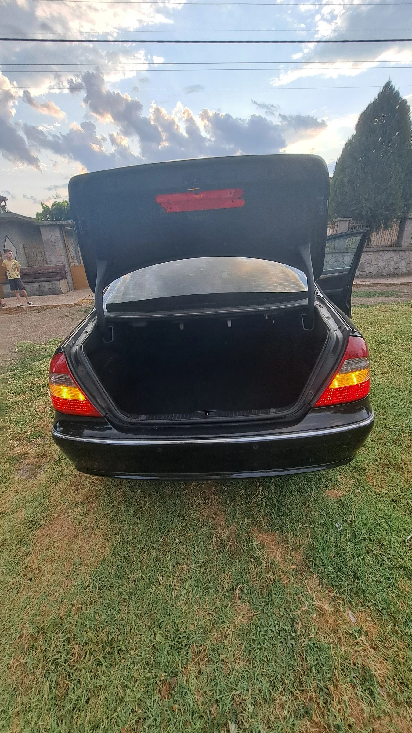 Mercedes-Benz E 320  - изображение 9