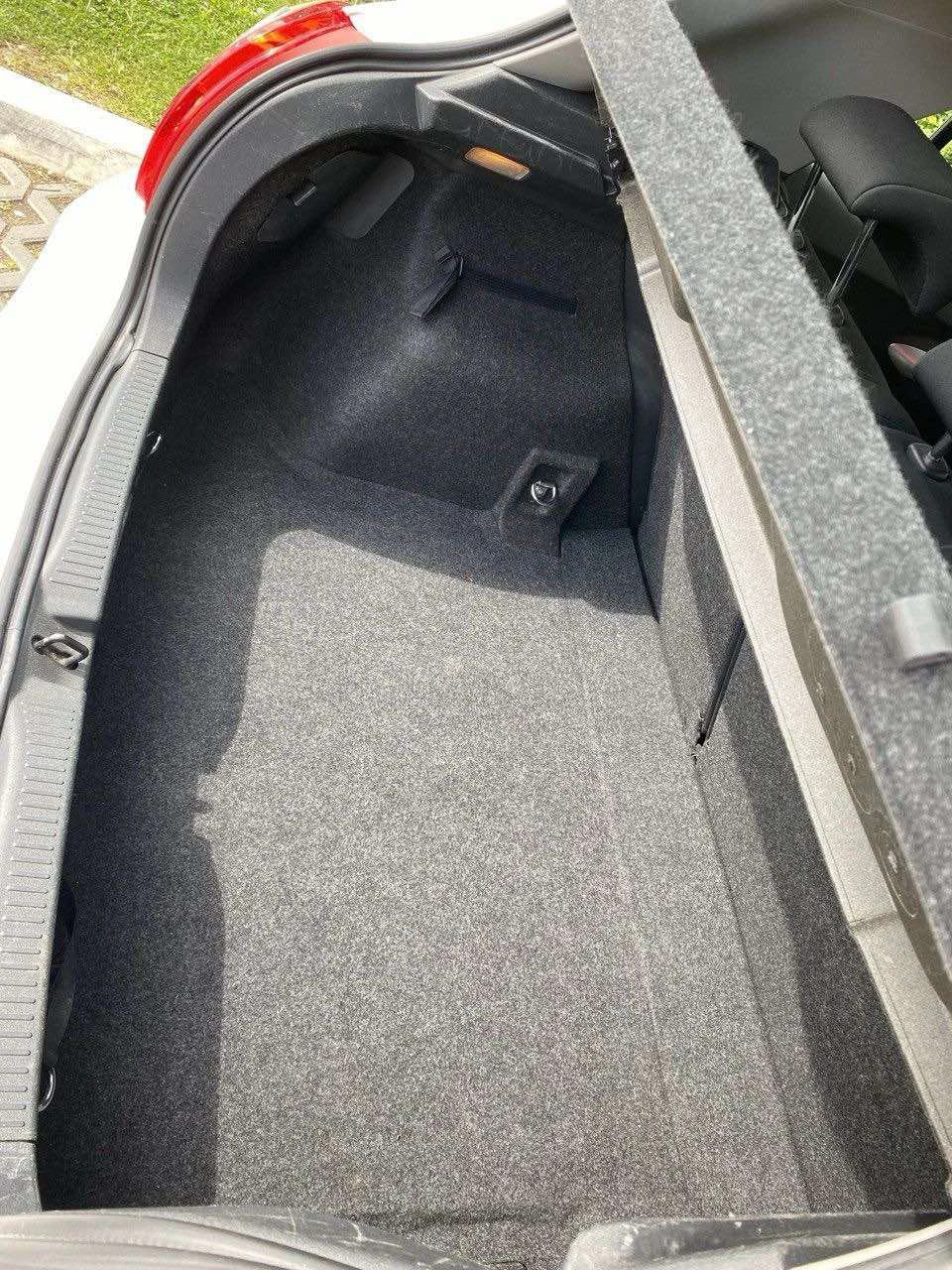 Toyota Auris 1.33i - изображение 9
