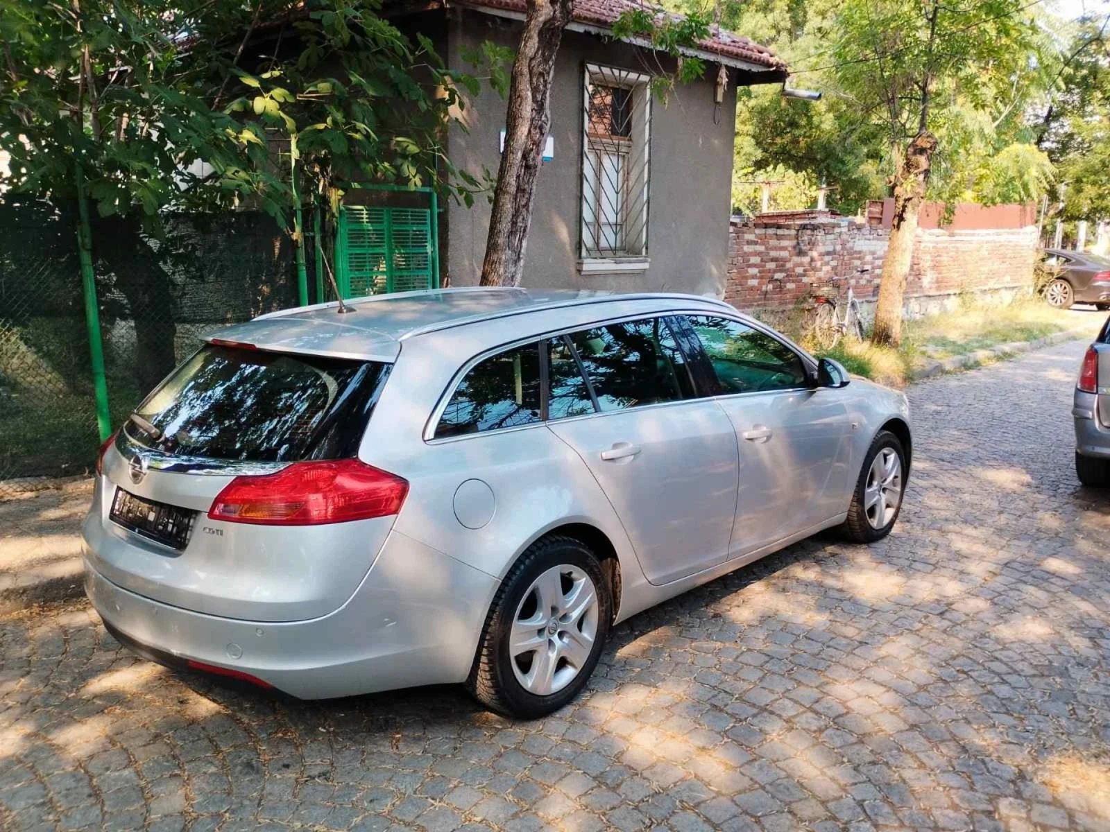 Opel Insignia 2.0 - изображение 8
