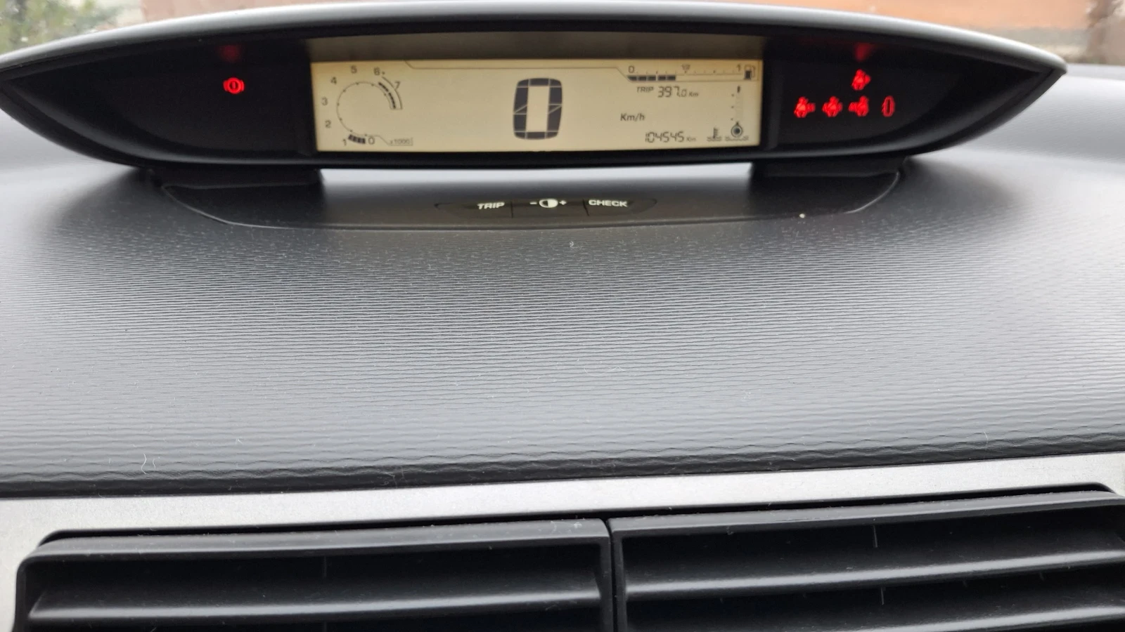 Citroen C4 Хечбек - изображение 7