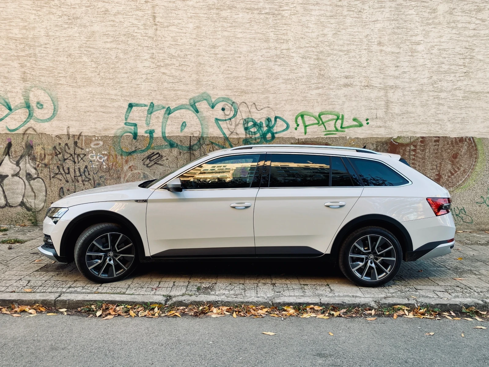 Skoda Superb SCOUT - изображение 9