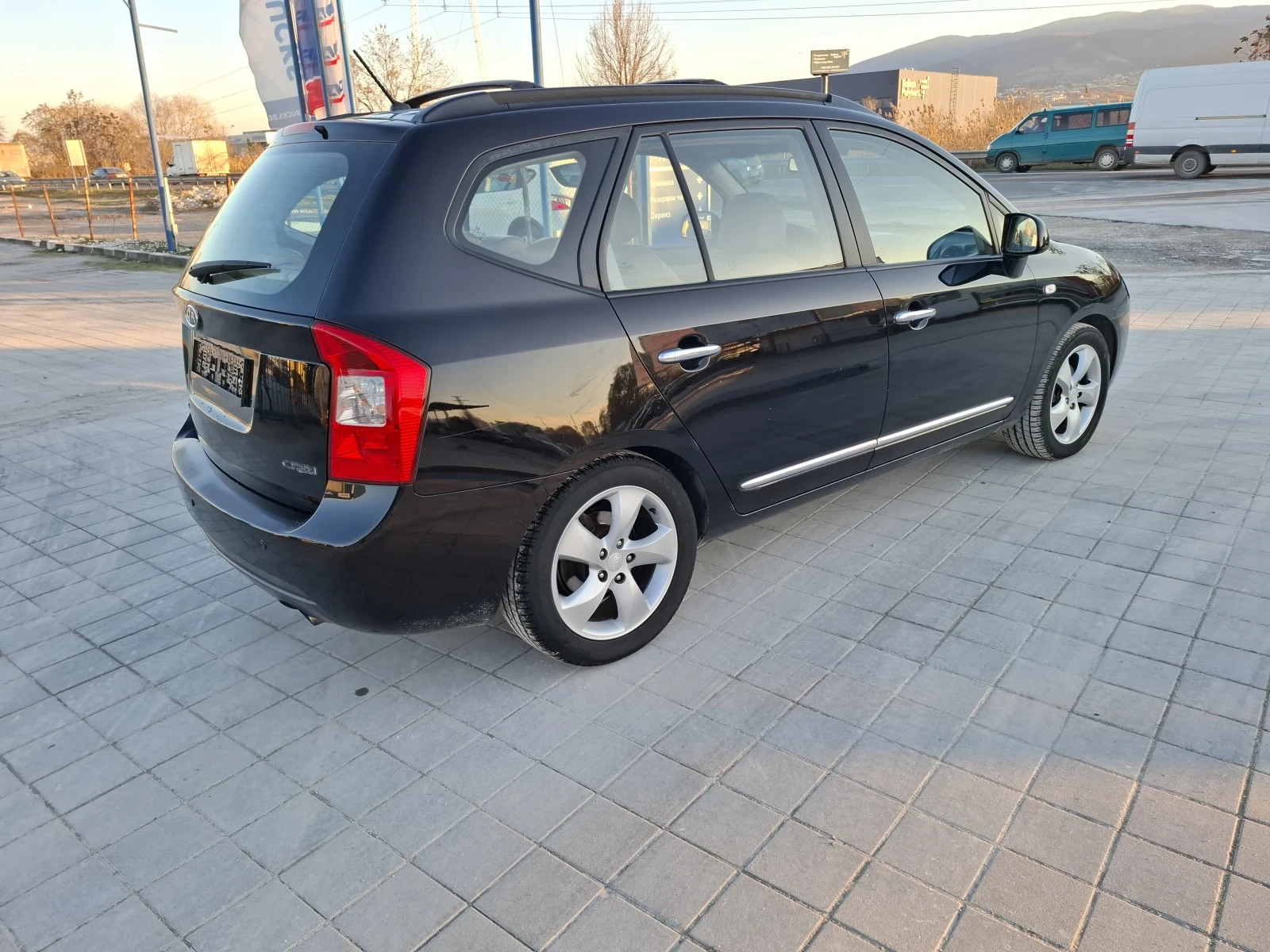 Kia Carens  - изображение 6