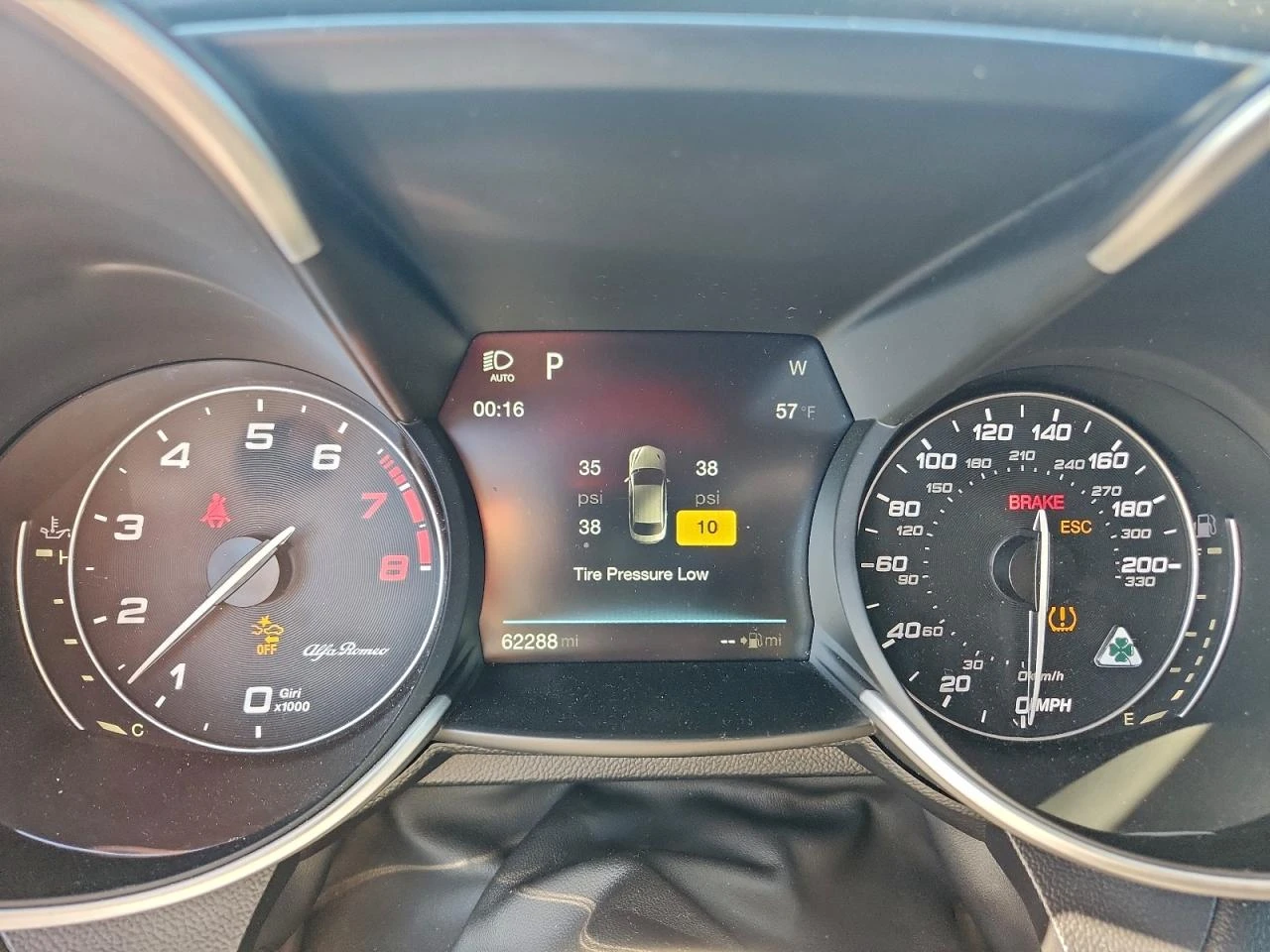 Alfa Romeo Giulia QUADRIFOGLIO 2.9L V6 505кс - изображение 9