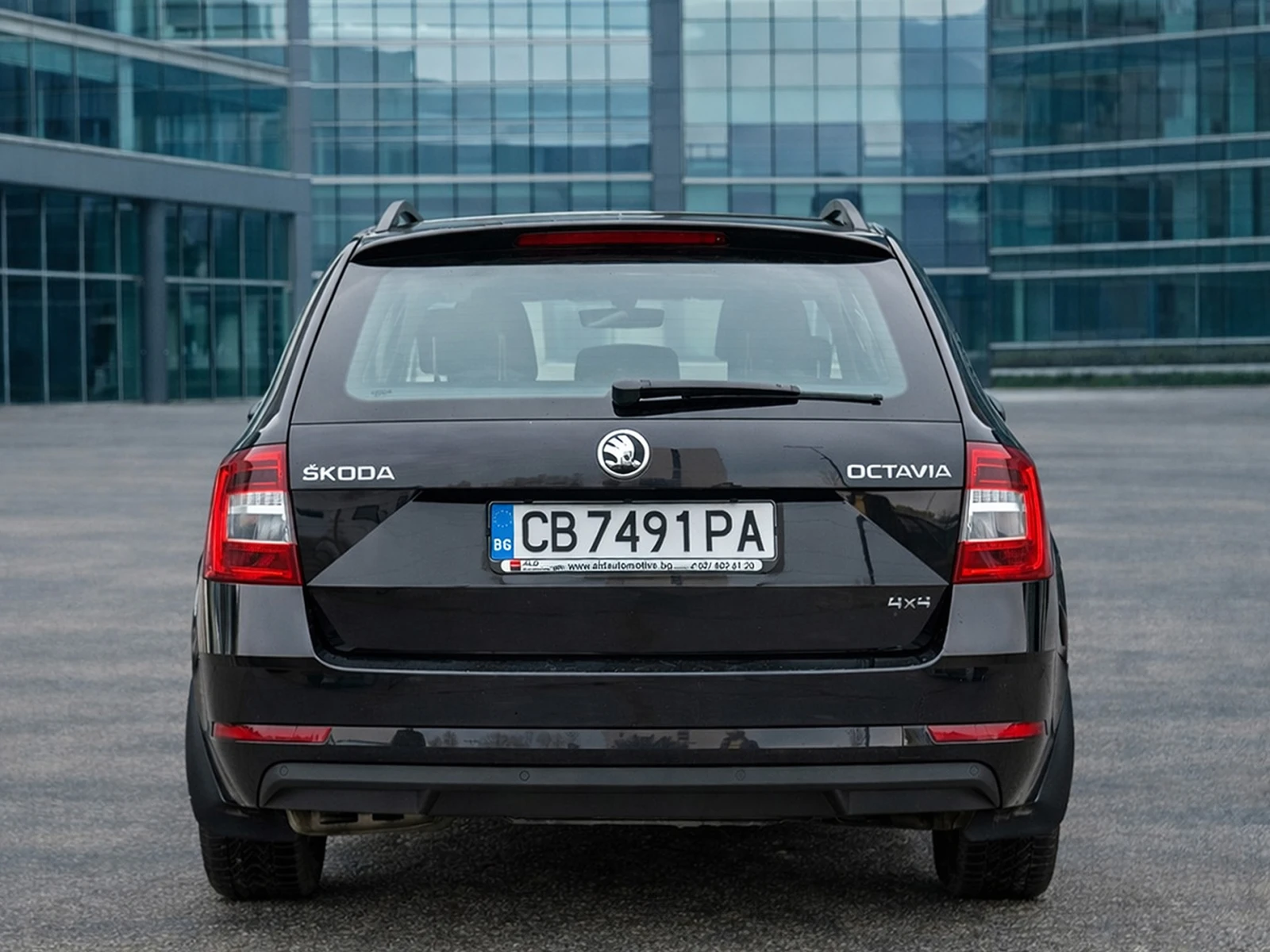 Skoda Octavia 2.0 TDI 4x4 Automatic - изображение 5