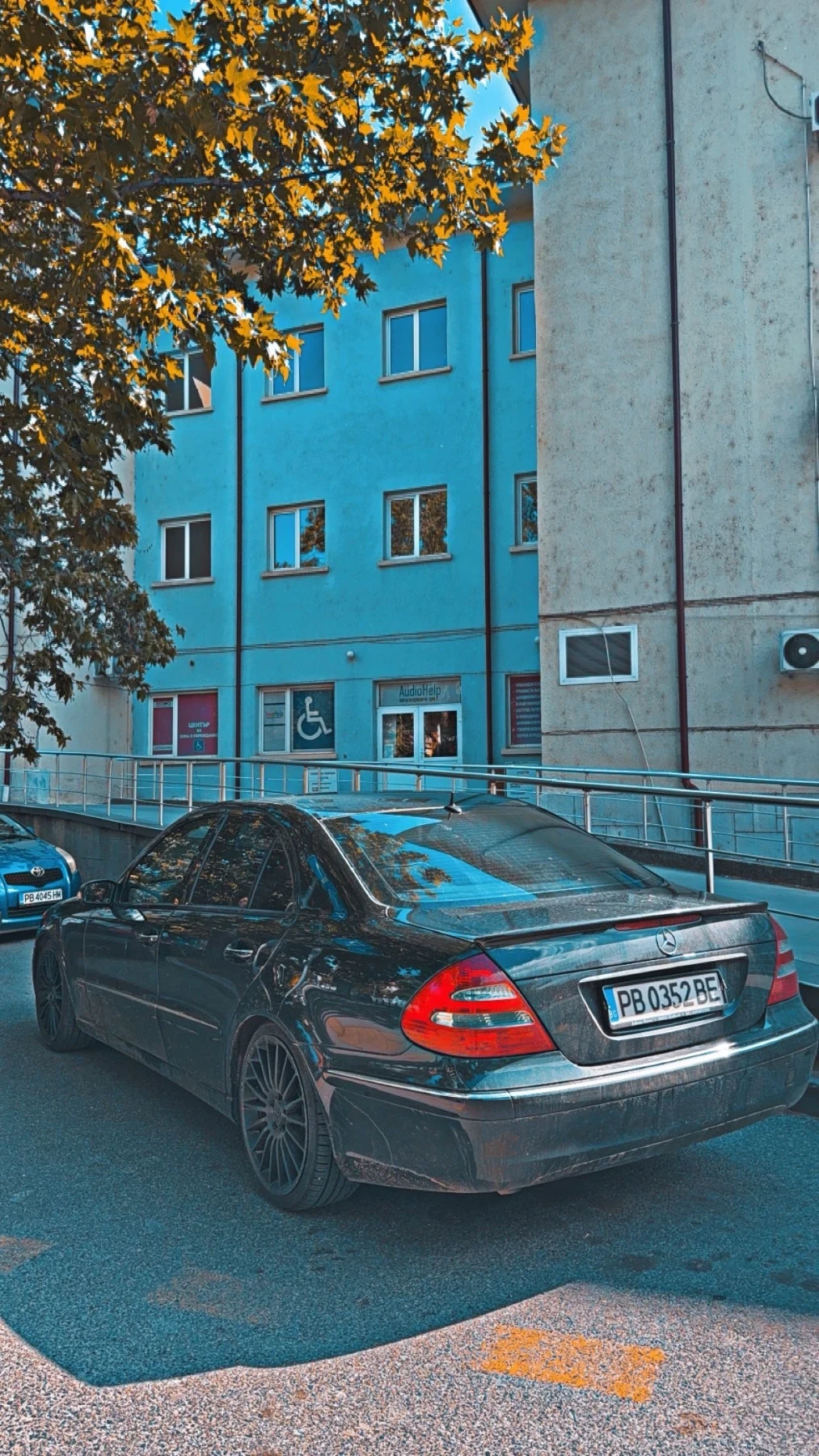 Mercedes-Benz E 220  - изображение 4