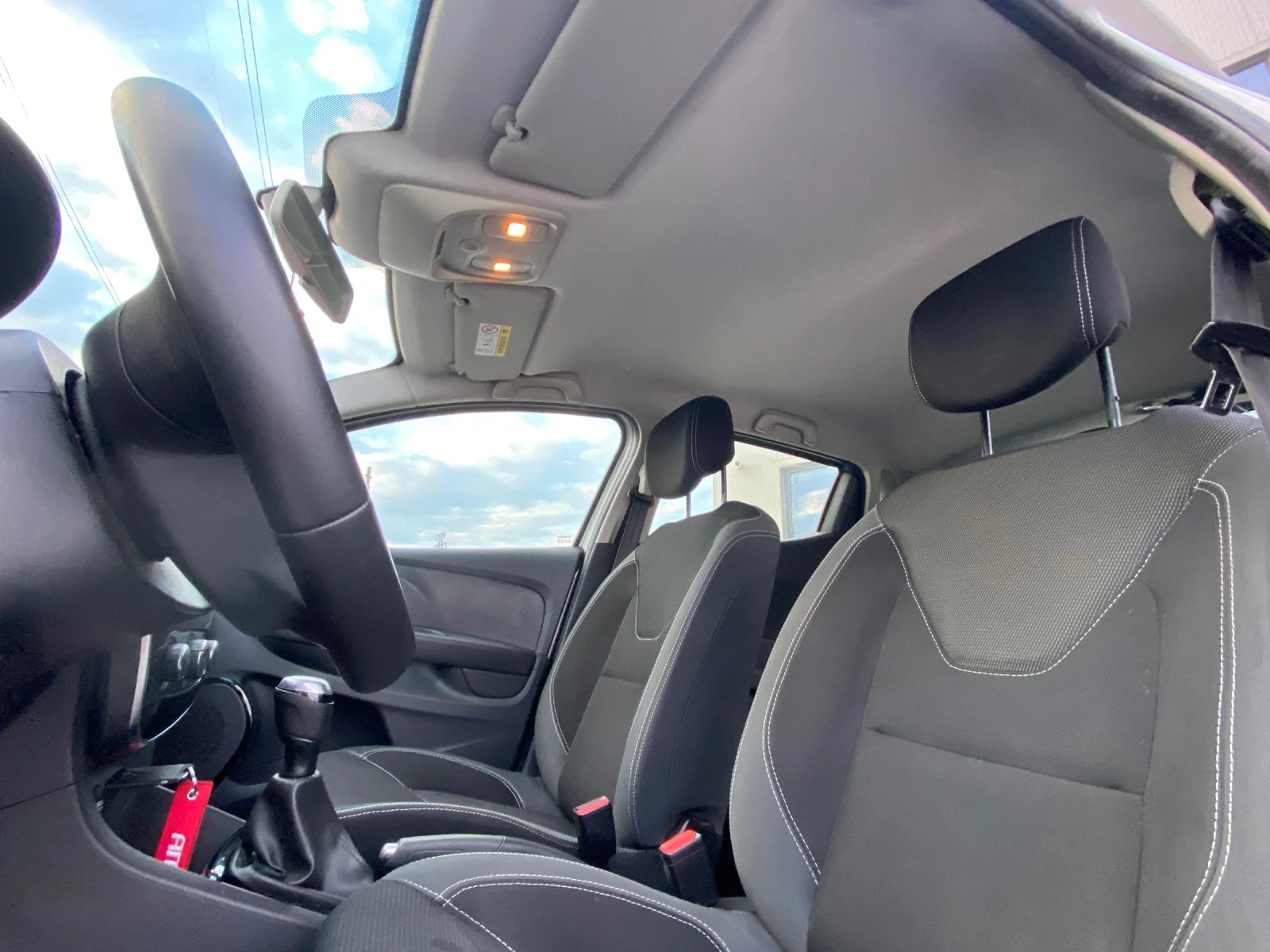 Renault Clio 1.5 dCi, снимка 7 - Автомобили и джипове - 53990507