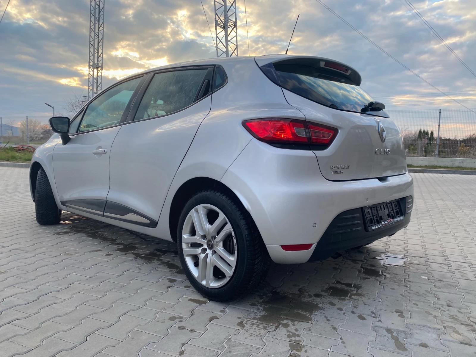 Renault Clio 1.5 dCi, снимка 6 - Автомобили и джипове - 53990507